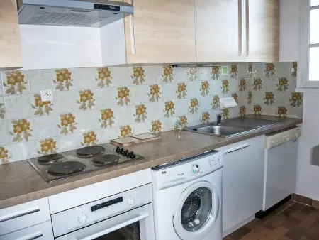 Appartement à Saint Cyr sur Mer, 200 m de la mer, terrasse 15 m² : photo 7