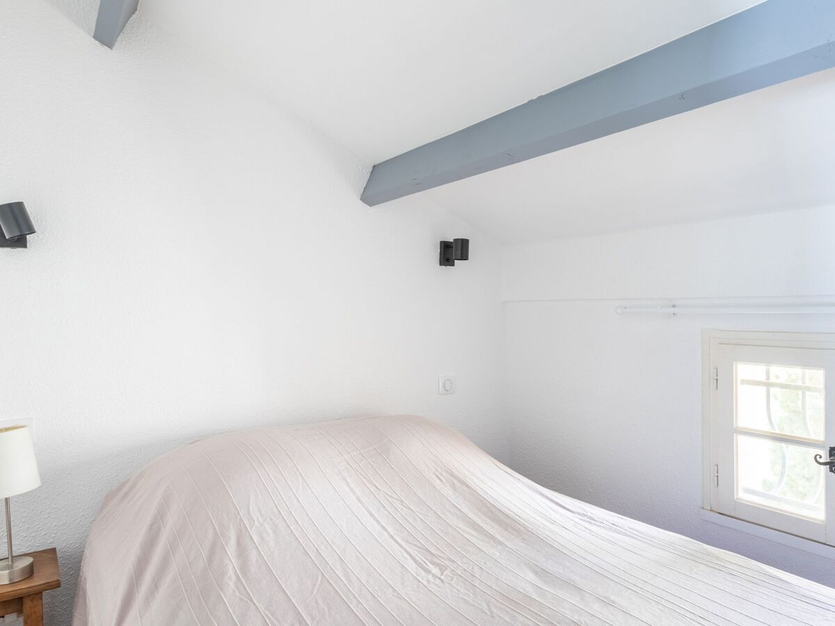 Appartement Château de la Madrague, vue mer et port - Photo 11