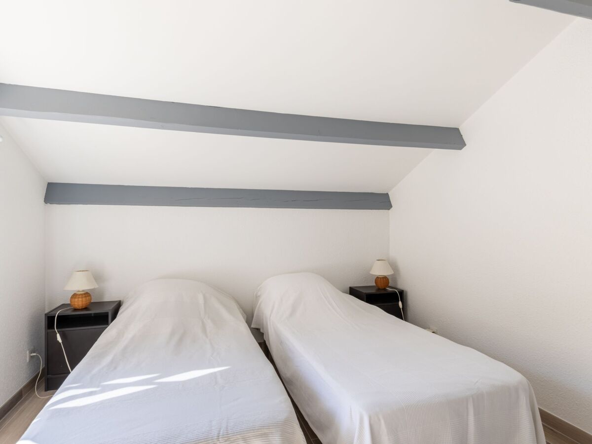 Appartement Château de la Madrague, vue mer et port - Photo 12