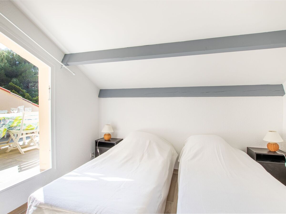 Appartement Château de la Madrague, vue mer et port - Photo 13