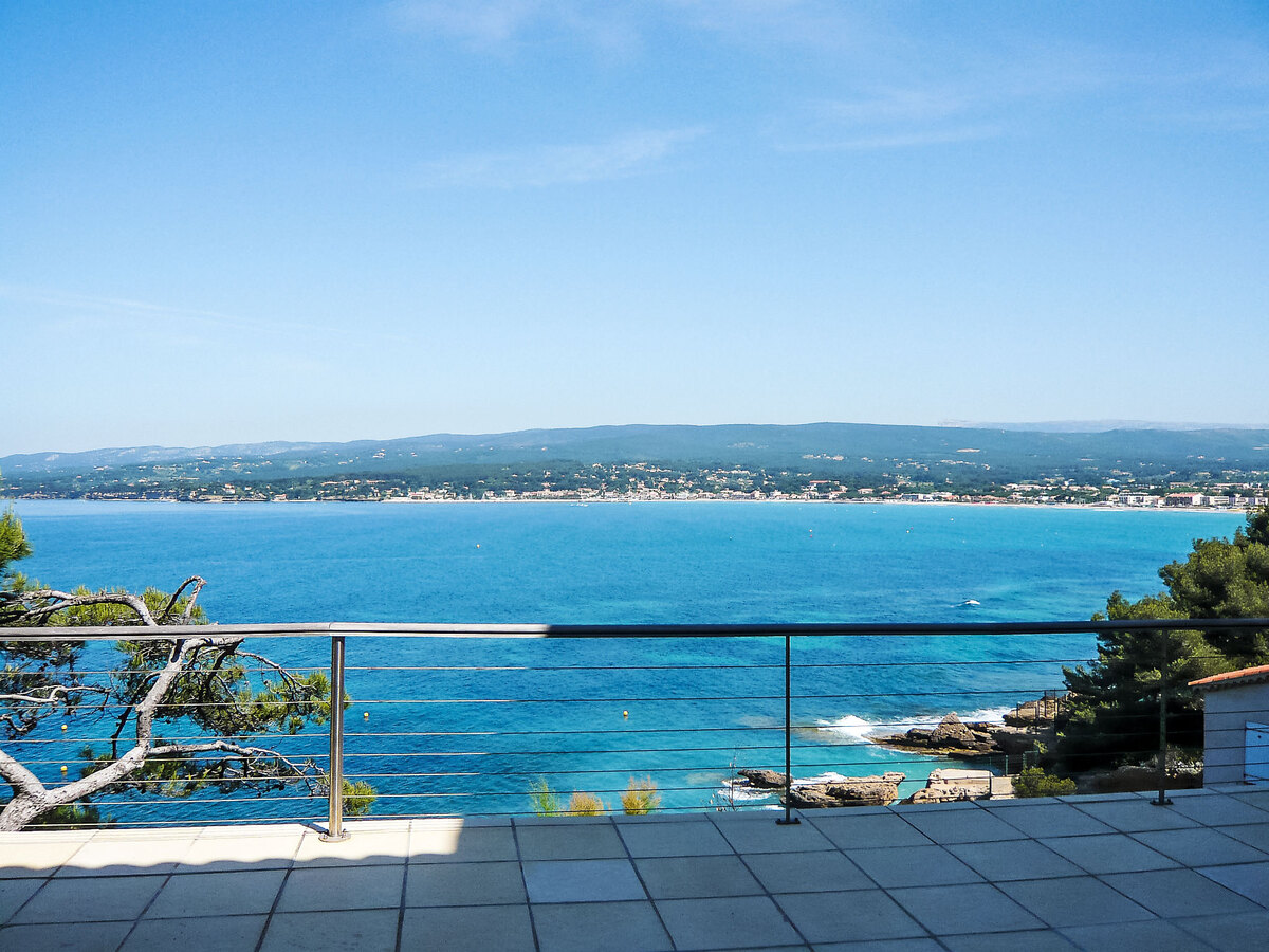 Appartement vue mer avec terrasse 50 m², La Madrague - Photo 1