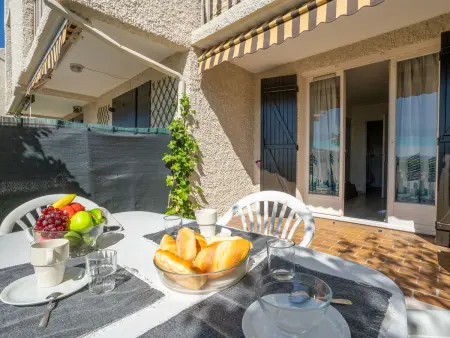 Studio vue mer avec terrasse à Saint-Cyr-sur-Mer La Madrague : photo 16