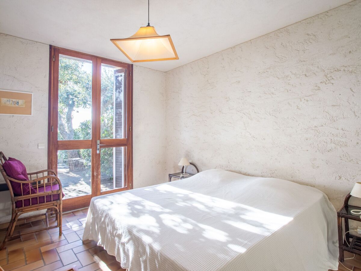 Maison mitoyenne Cap Bénat, vue mer et terrasse sud - Photo 12