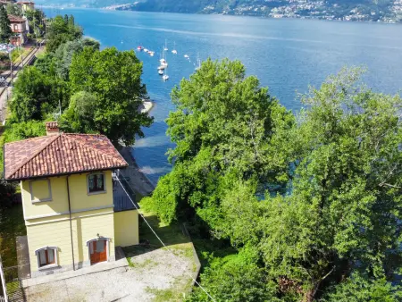 Maison Vince avec vue lac, 10 m de la plage : photo 3
