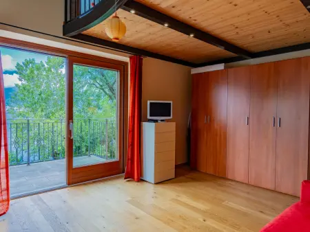 Maison Vince avec vue lac, 10 m de la plage : photo 12