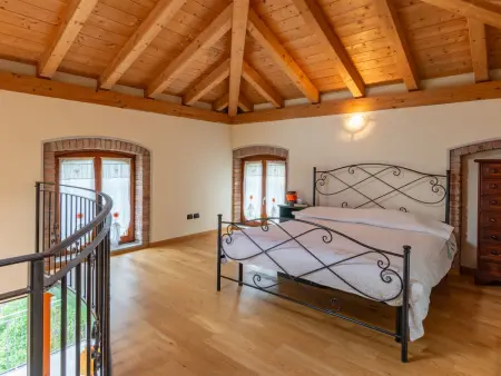 Maison Vince avec vue lac, 10 m de la plage : photo 17
