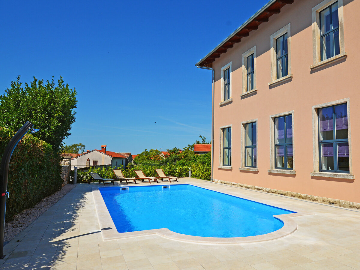 Villa Old School House, 9 chambres et piscine à Tinjan - Photo 27