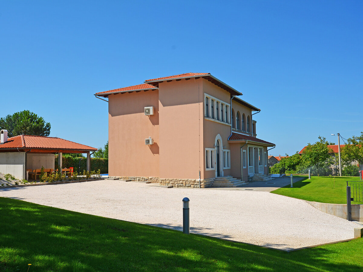Villa Old School House, 9 chambres et piscine à Tinjan - Photo 34