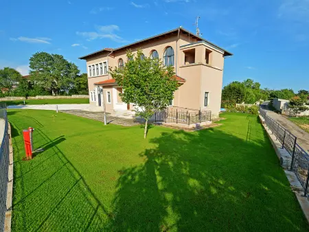 Villa Old School House, 9 chambres et piscine à Tinjan : photo 31