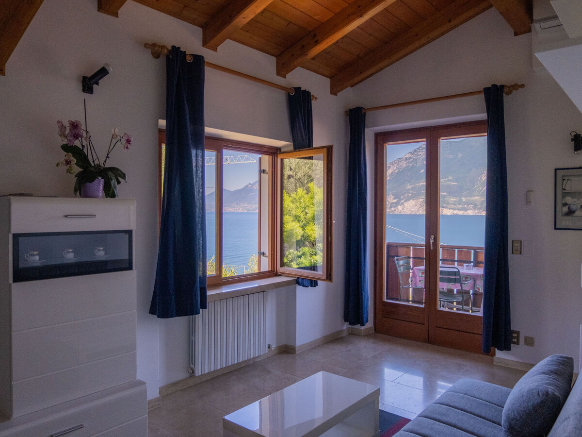 Delvai – Appartement Brenzone, vue lac et montagnes - Photo 8