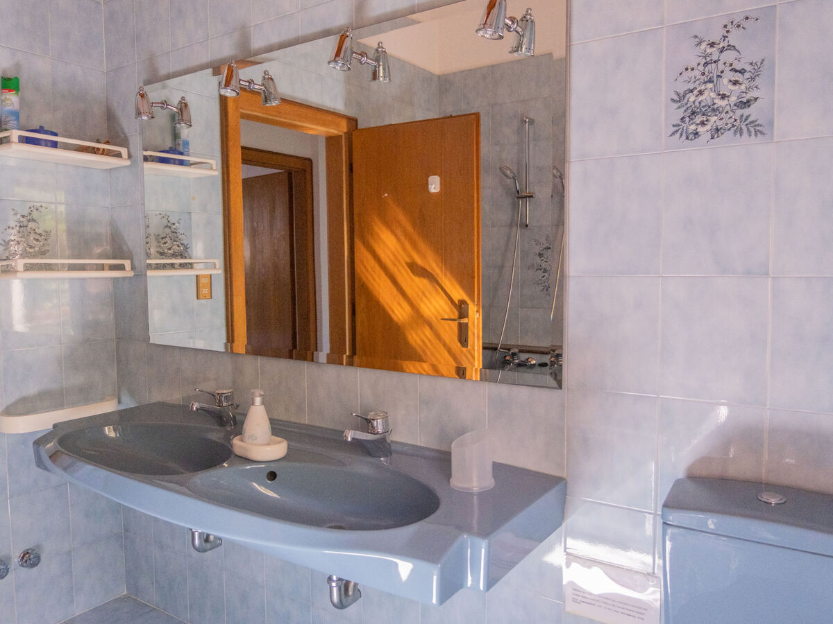Delvai – Appartement Brenzone, vue lac et montagnes - Photo 18