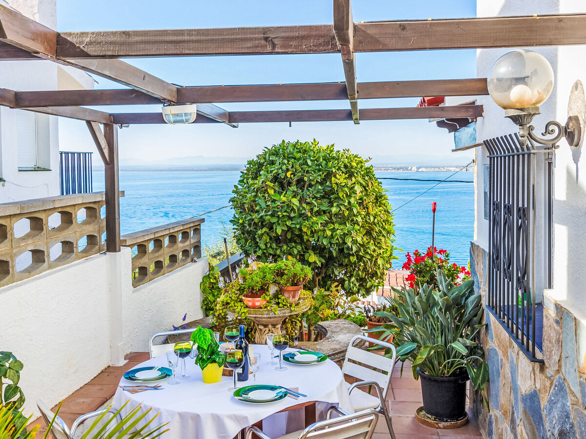 Mila i Fontanals – Maison Roses vue mer et piscine - Photo 5