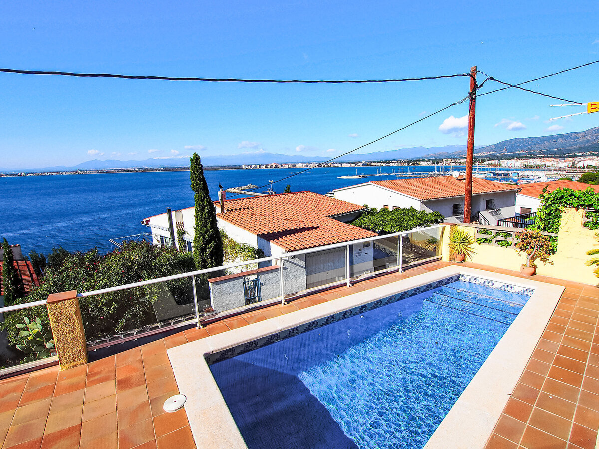 Mila i Fontanals – Maison Roses vue mer et piscine - Photo 6