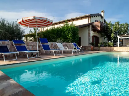 Maison 3 chambres Città Sant'Angelo, vue mer et piscine - Photo 6