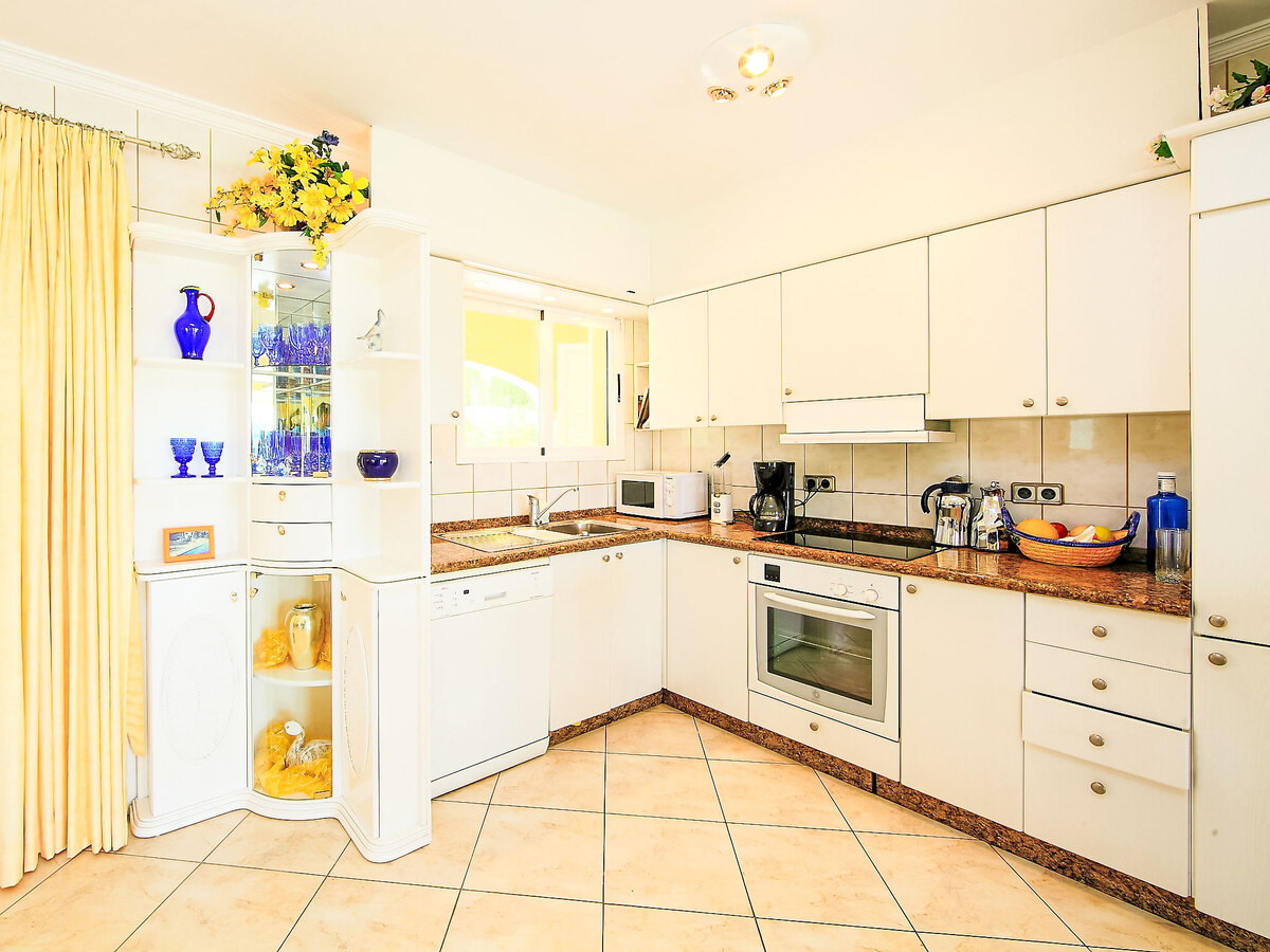 Villa Bombilla à Moraira : piscine et jardin 1600 m² - Photo 4