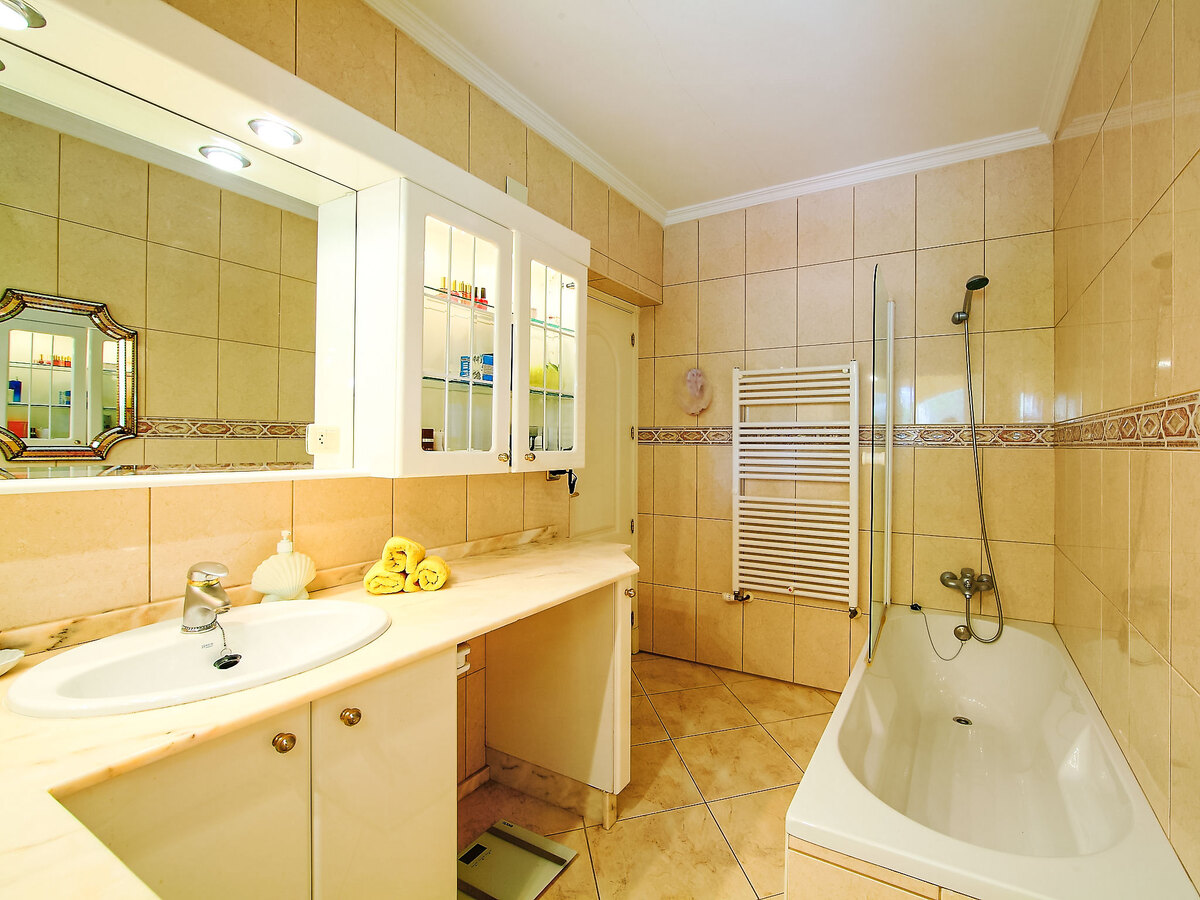 Villa Bombilla à Moraira : piscine et jardin 1600 m² - Photo 11