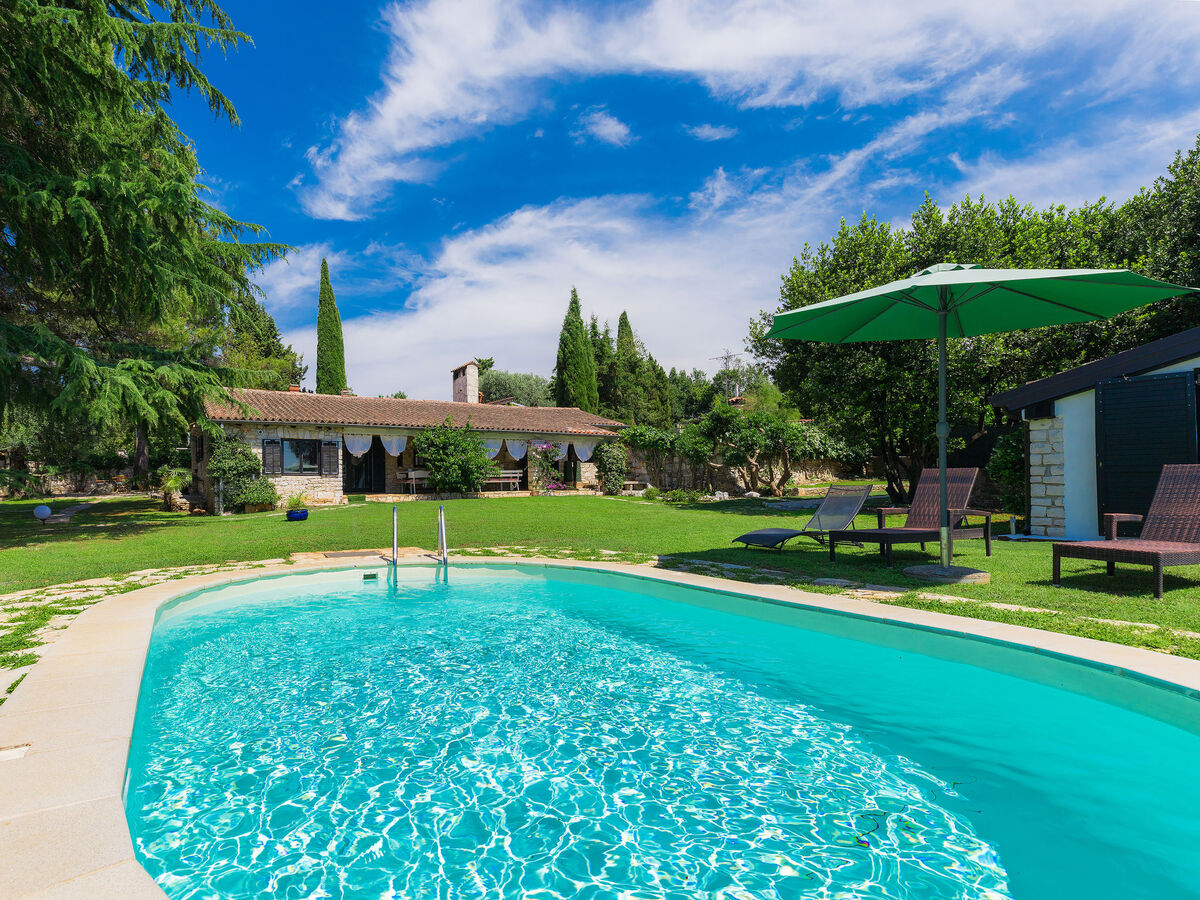 Maison Moira à Umag : 8 pers., piscine privée, 160 m de la mer - Photo 4