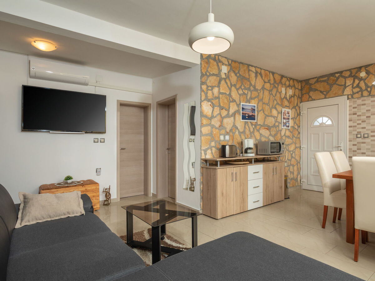 Maison Mikac, 10 pers., piscine privée à Malinska - Photo 10