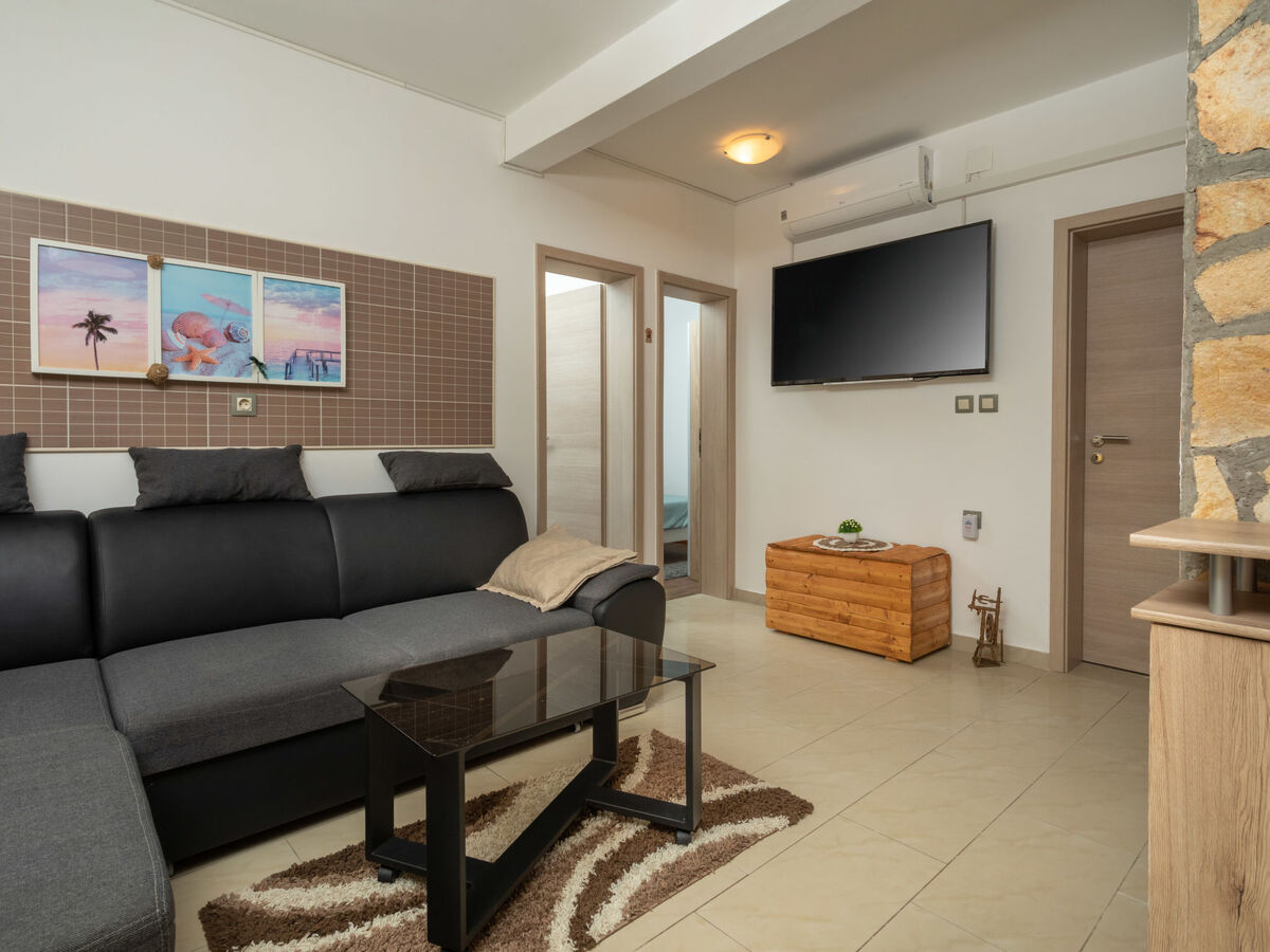Maison Mikac, 10 pers., piscine privée à Malinska - Photo 16