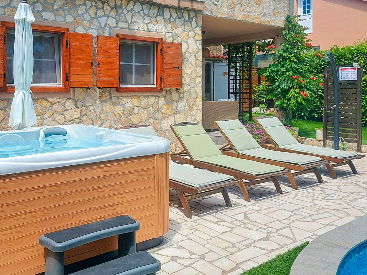 Maison Mikac, 10 pers., piscine privée à Malinska - Photo 24