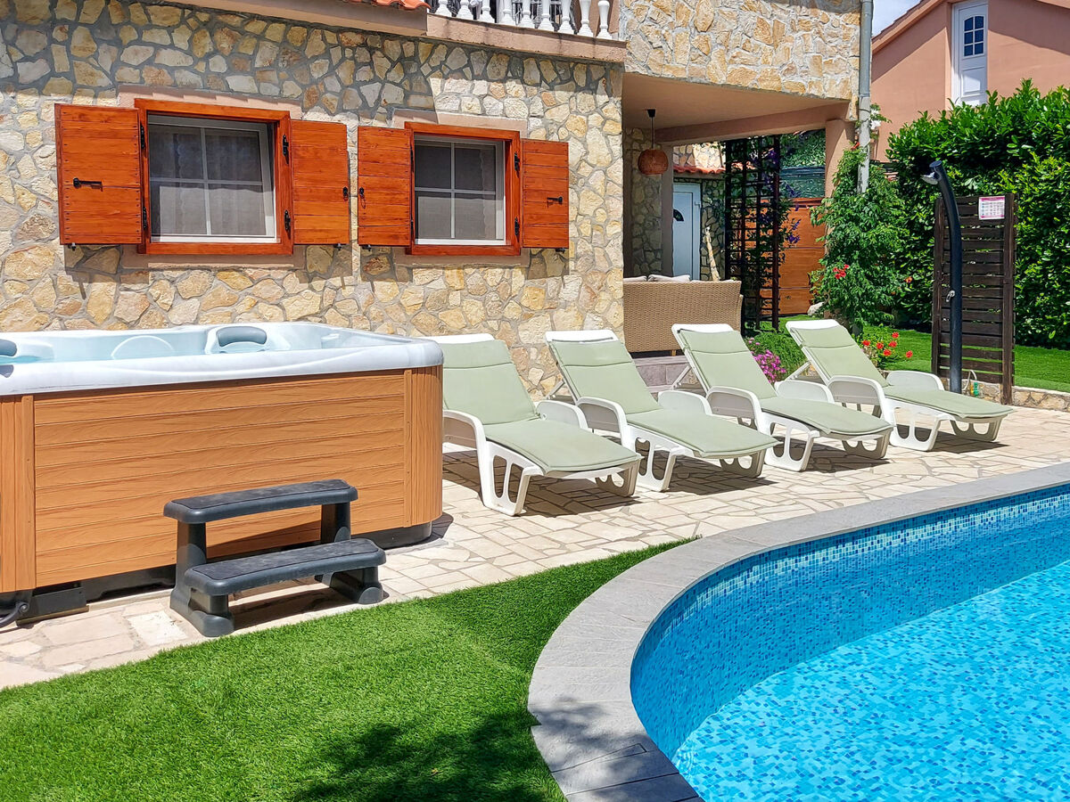 Maison Mikac, 10 pers., piscine privée à Malinska - Photo 35