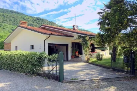 Location villa à Travesio