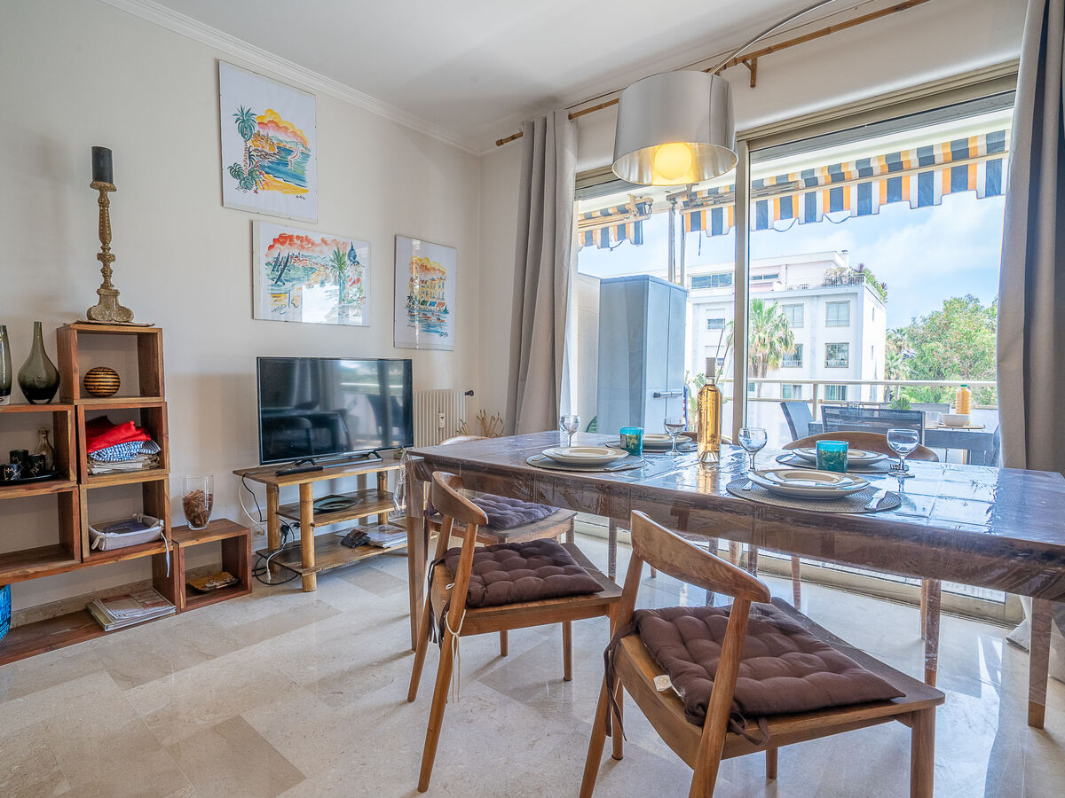 Les Aliscamps – Apt 2p avec terrasse à Cannes - Photo 7
