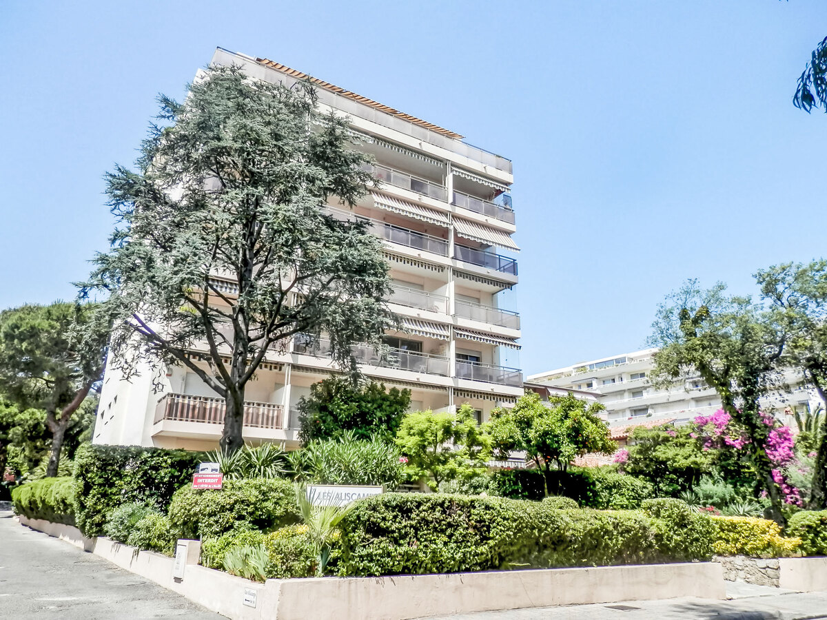 Les Aliscamps – Apt 2p avec terrasse à Cannes - Photo 18