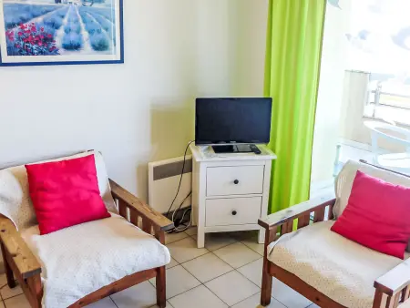 Appartement vue mer à Cavalaire-sur-Mer, terrasse et 35 m² : photo 4