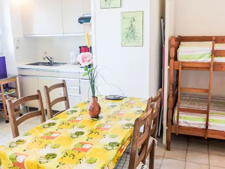 Appartement vue mer à Cavalaire-sur-Mer, terrasse et 35 m² : photo 7