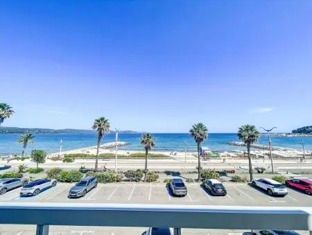 Appartement vue mer à Cavalaire-sur-Mer, terrasse et 35 m² : photo 16