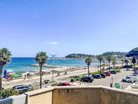 Appartement vue mer à Cavalaire-sur-Mer, terrasse et 35 m² : photo 18