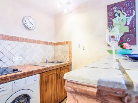 Les Carles – Studio 28 m² avec vue mer à Saint-Tropez : photo 8