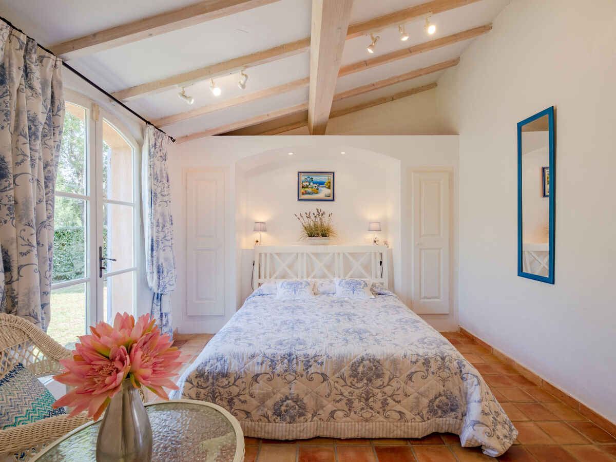 La Bastide Rose, villa 191 m² avec piscine à Sainte-Maxime - Photo 4