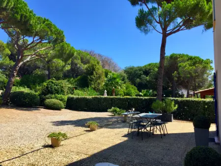 Le Mas d'Esquières 7 – Villa 4 pièces piscine privée - Photo 2