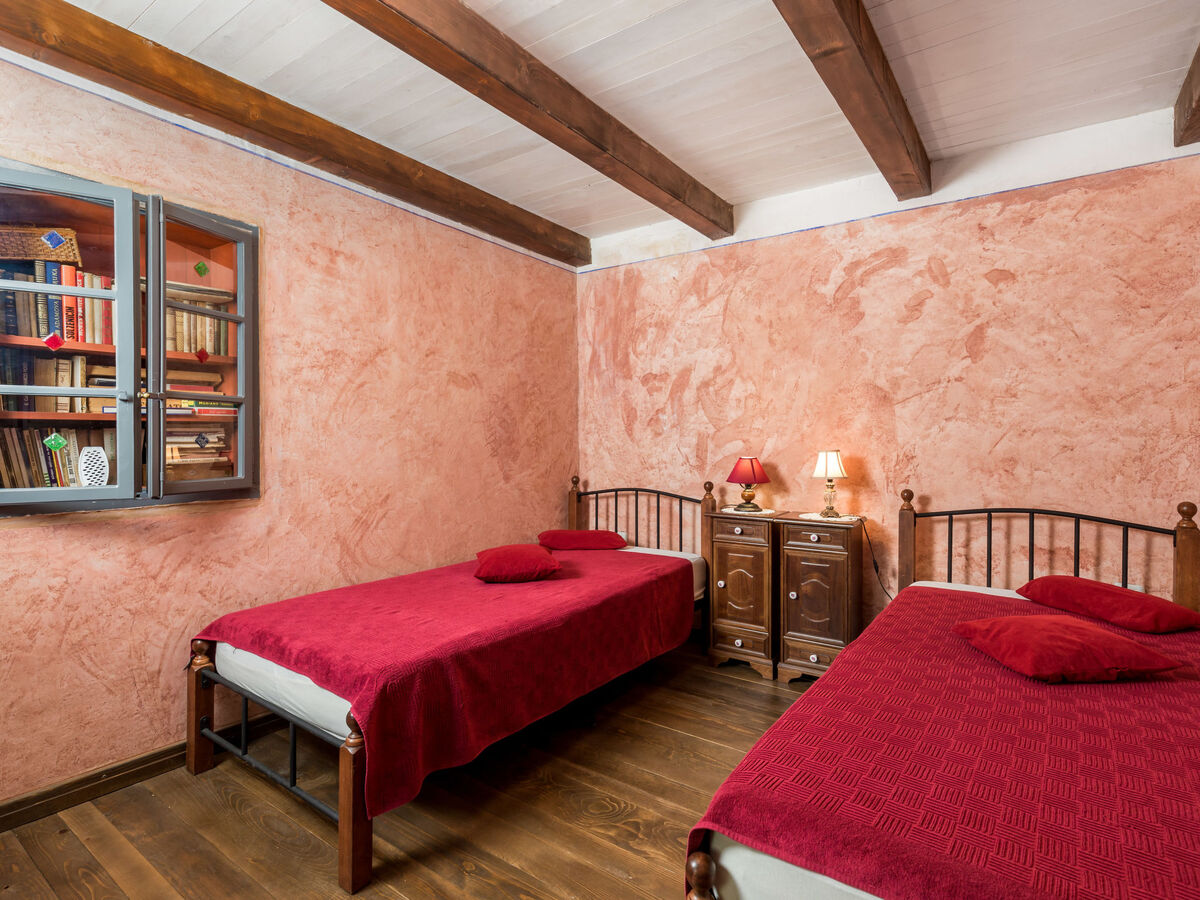 Maison Tomiceva à Senj : 2 chambres, 2000m² privés - Photo 30