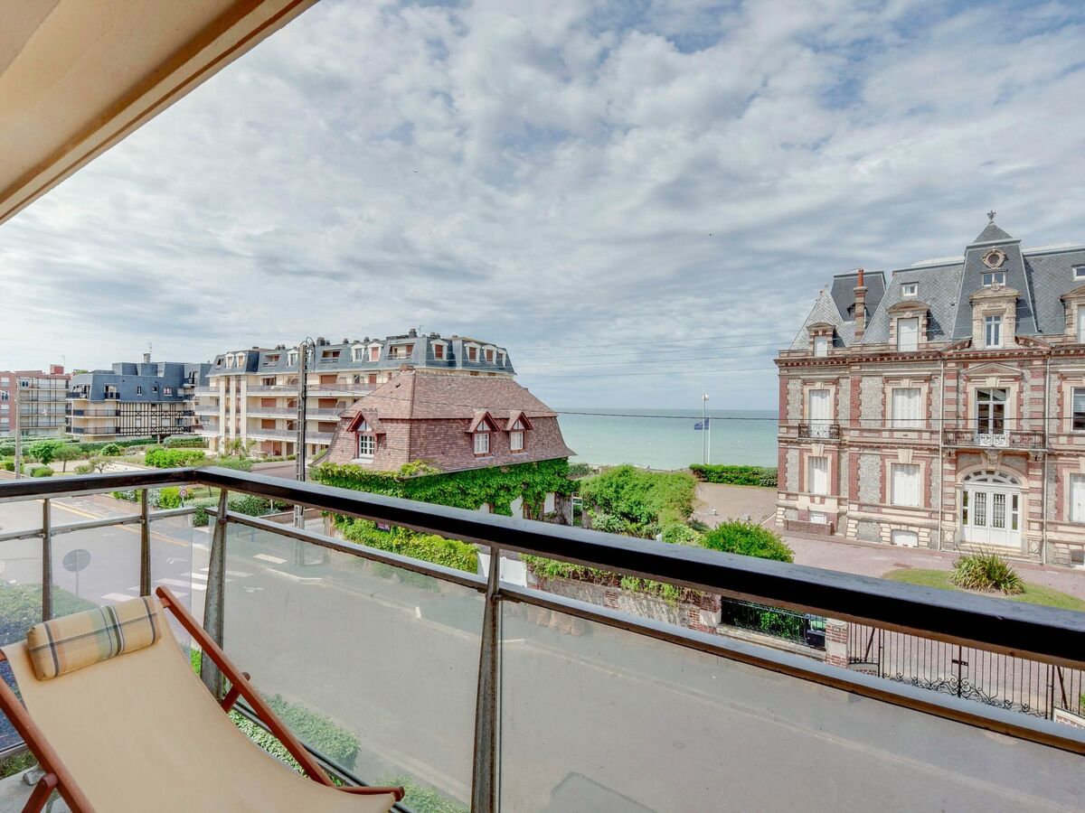 Appartement Prince Albert, 50 m de la mer à Cabourg - Photo 1