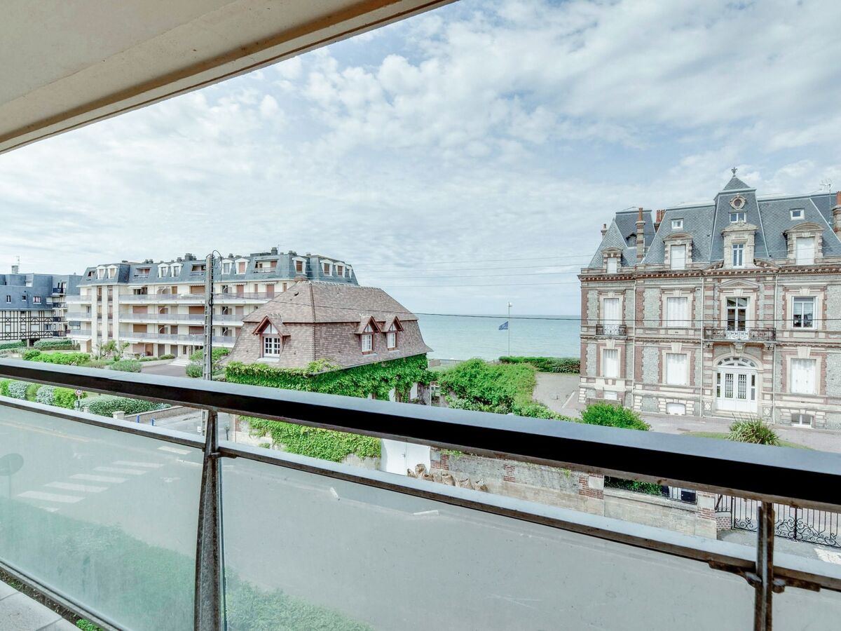 Appartement Prince Albert, 50 m de la mer à Cabourg - Photo 11