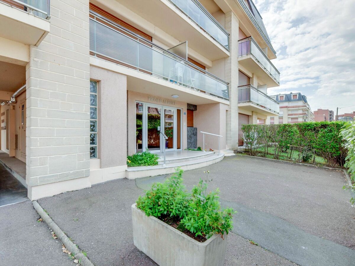 Appartement Prince Albert, 50 m de la mer à Cabourg - Photo 17