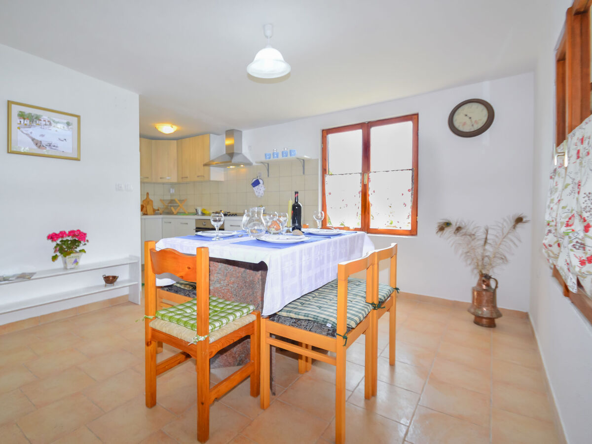 Maison Ledi à Tar, 2 pièces avec terrasse couverte - Photo 6
