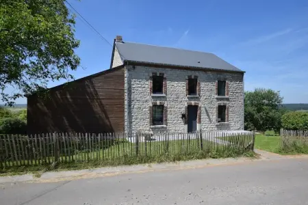 La Sapinière, Maison à Humain avec BBQ et Vue Nature - Photo 5