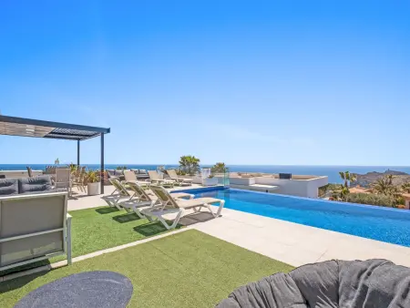 Villa Megin, 250 m² avec piscine et vue mer : photo 11