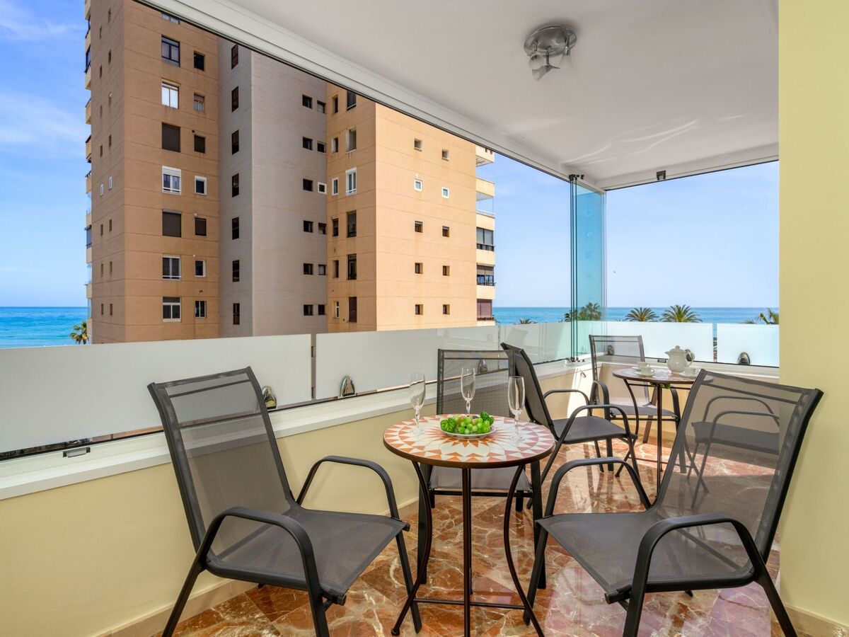Playamar : Apt 3 chambres rénové, vue mer à Torremolinos - Photo 4