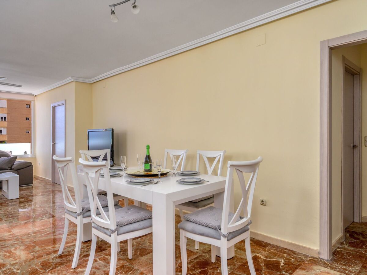 Playamar : Apt 3 chambres rénové, vue mer à Torremolinos - Photo 11
