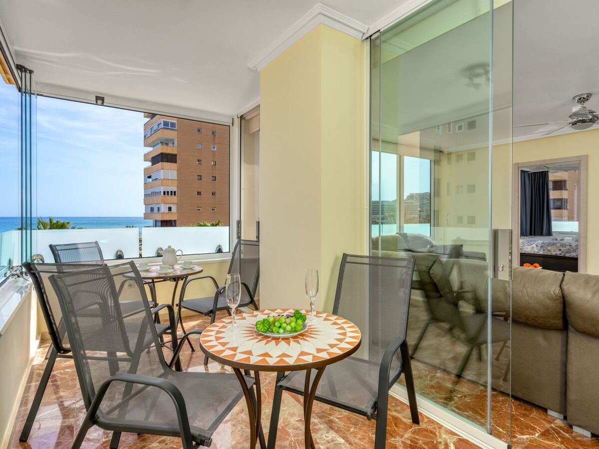 Playamar : Apt 3 chambres rénové, vue mer à Torremolinos - Photo 12
