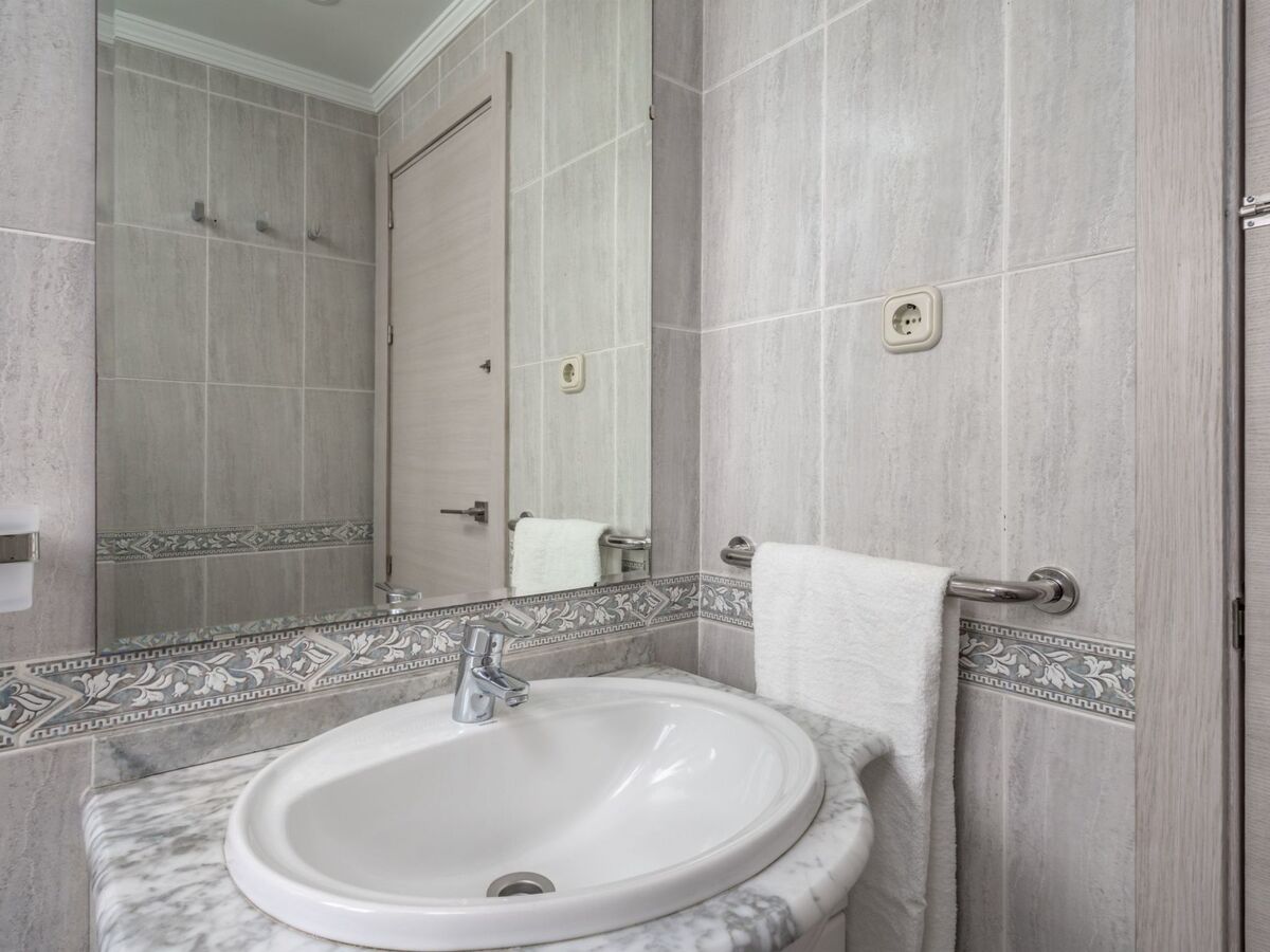 Playamar : Apt 3 chambres rénové, vue mer à Torremolinos - Photo 20