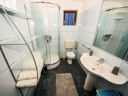 Maison Silvija avec piscine chauffée, Supetar : photo 23