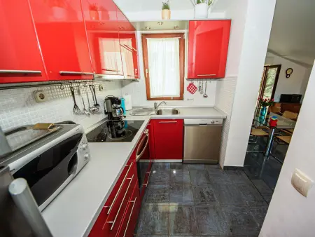 Maison Silvija avec piscine chauffée, Supetar : photo 33