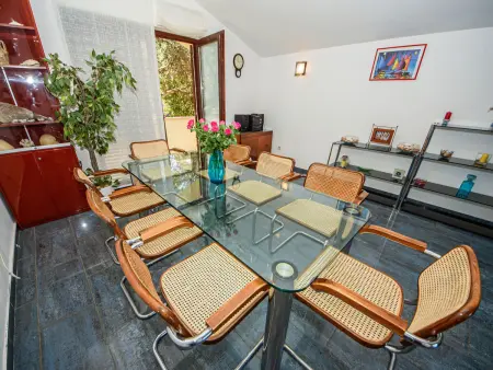 Maison Silvija avec piscine chauffée, Supetar : photo 35