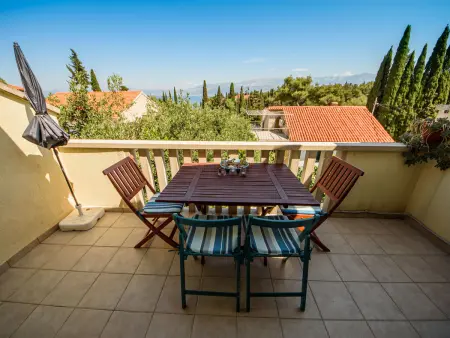 Maison Silvija avec piscine chauffée, Supetar : photo 37